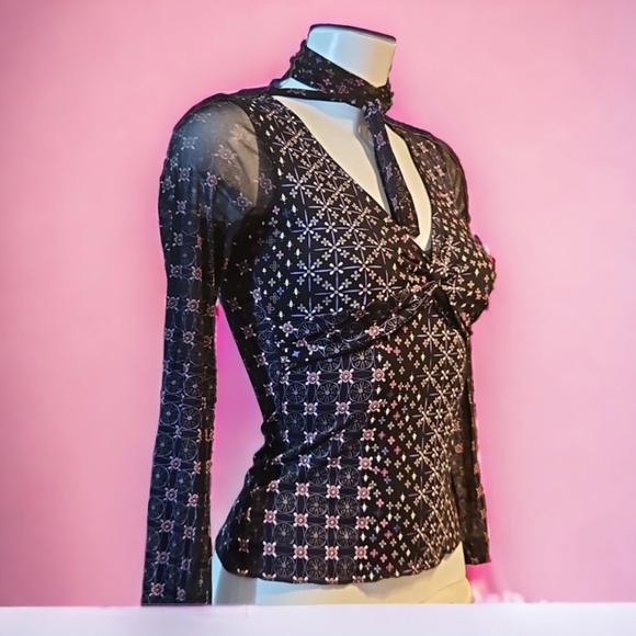 UK Size 6-8 cross wrap top, accentuates bust, transparent sleeves, pussybow tie - Picture 4 of 15